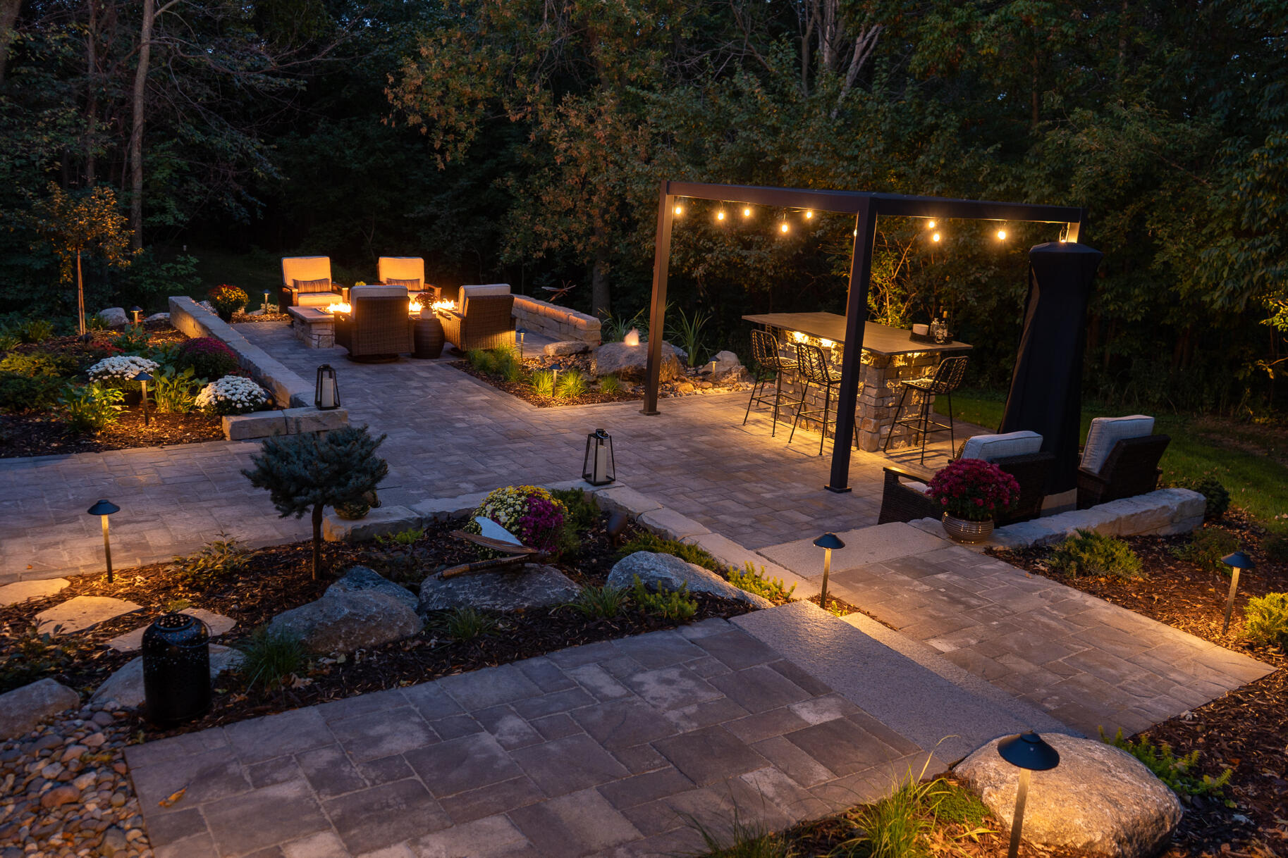 Patio Pavers with outdoor lighting and seating
